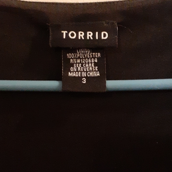 Torrid Top size 3 - Picture 2 of 4
